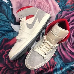 Air Jordan 1 Mid PRM